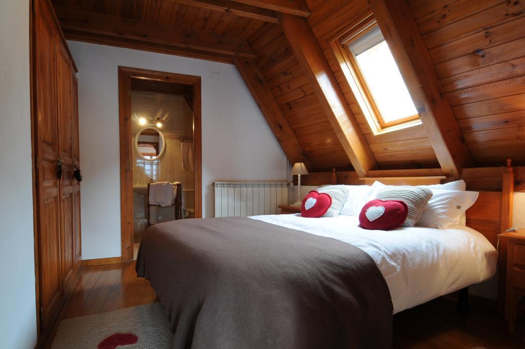 Casa Puig Hotel Montcorbau ภายนอก รูปภาพ