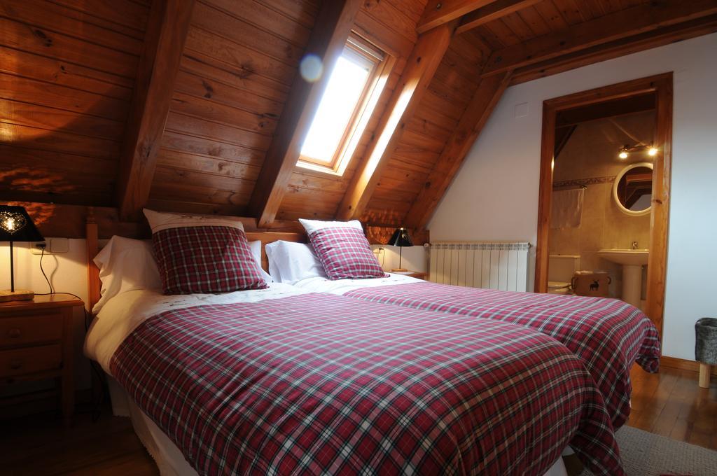 Casa Puig Hotel Montcorbau ภายนอก รูปภาพ