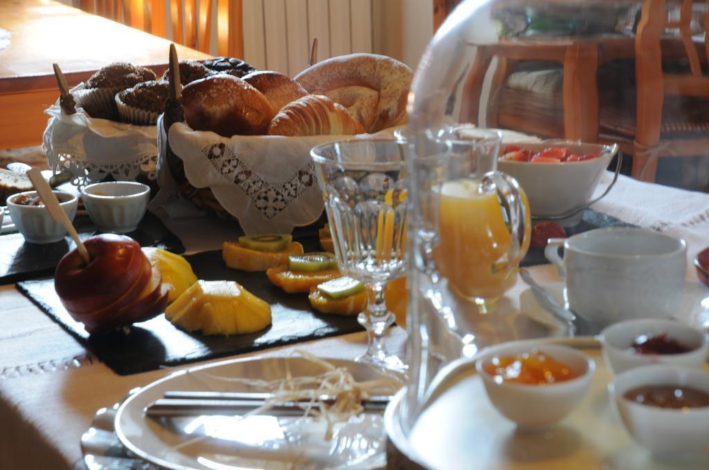Casa Puig Hotel Montcorbau ภายนอก รูปภาพ